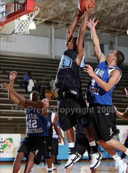 Thumbnail 3 in Lubbock vs Lawton (Texas-Oklahoma Shootout) photogallery.