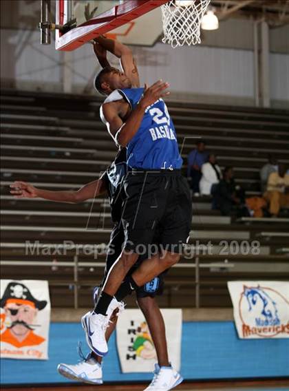 Thumbnail 2 in Lubbock vs Lawton (Texas-Oklahoma Shootout) photogallery.