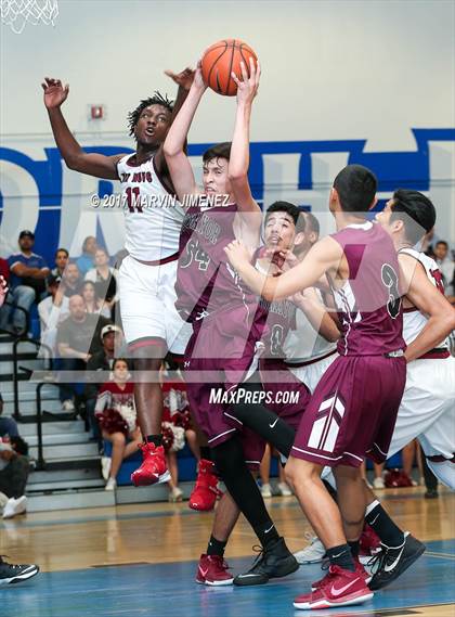 Thumbnail 2 in Sotomayor vs. Van Nuys (CIF LA City Section Final) photogallery.