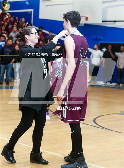 Thumbnail 2 in Sotomayor vs. Van Nuys (CIF LA City Section Final) photogallery.