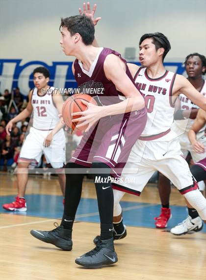 Thumbnail 3 in Sotomayor vs. Van Nuys (CIF LA City Section Final) photogallery.