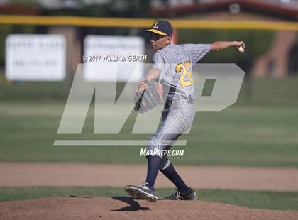 Thumbnail 3 in Lincoln @ Westmont photogallery.