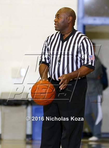 Thumbnail 3 in Oakwood vs. St. Genevieve (War on the Floor Extravaganza) photogallery.