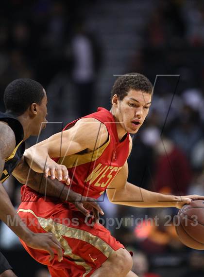 Thumbnail 3 in 2013 Jordan Brand Classic at Barclays Center photogallery.