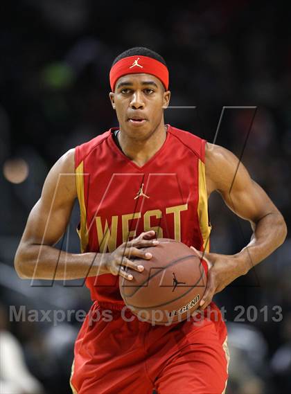 Thumbnail 2 in 2013 Jordan Brand Classic at Barclays Center photogallery.