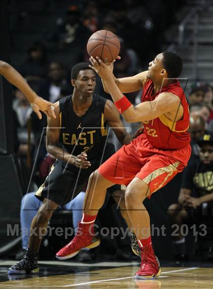 Thumbnail 2 in 2013 Jordan Brand Classic at Barclays Center photogallery.