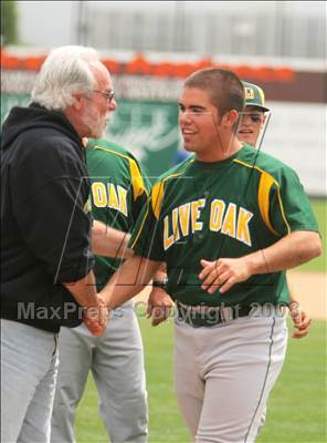 Thumbnail 2 in Live Oak vs. Santa Cruz (CIF CCS D3 Final) photogallery.