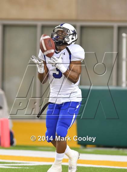 Thumbnail 2 in Liberty Hill vs. Navasota (UIL 4A D1 Semifinals) photogallery.