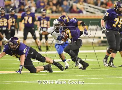 Thumbnail 2 in Liberty Hill vs. Navasota (UIL 4A D1 Semifinals) photogallery.