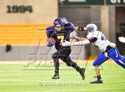 Thumbnail 2 in Liberty Hill vs. Navasota (UIL 4A D1 Semifinals) photogallery.