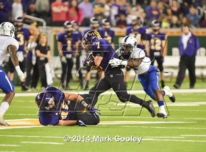 Thumbnail 2 in Liberty Hill vs. Navasota (UIL 4A D1 Semifinals) photogallery.