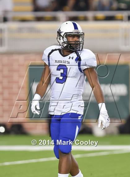 Thumbnail 3 in Liberty Hill vs. Navasota (UIL 4A D1 Semifinals) photogallery.