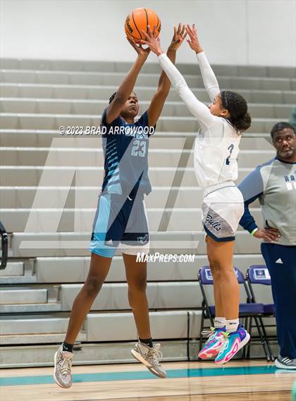 Thumbnail 1 in Hopewell vs Hickory Ridge (Phenom Holiday Classic) photogallery.