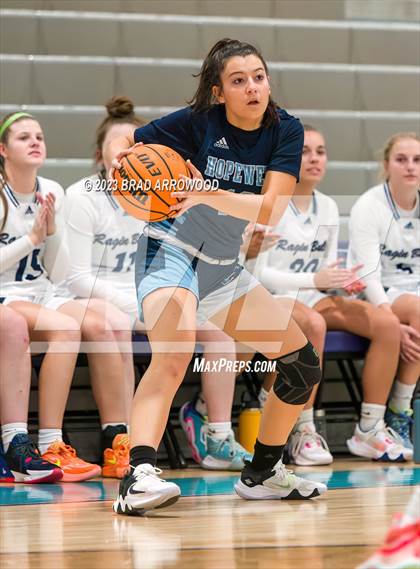Thumbnail 3 in Hopewell vs Hickory Ridge (Phenom Holiday Classic) photogallery.