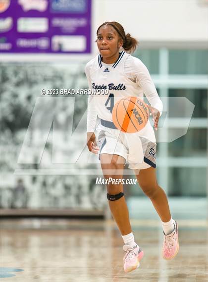 Thumbnail 3 in Hopewell vs Hickory Ridge (Phenom Holiday Classic) photogallery.