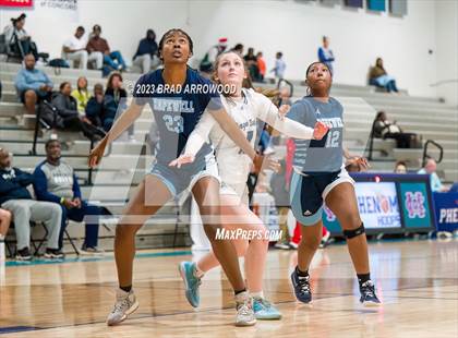 Thumbnail 1 in Hopewell vs Hickory Ridge (Phenom Holiday Classic) photogallery.