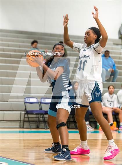Thumbnail 1 in Hopewell vs Hickory Ridge (Phenom Holiday Classic) photogallery.
