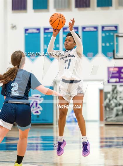 Thumbnail 1 in Hopewell vs Hickory Ridge (Phenom Holiday Classic) photogallery.