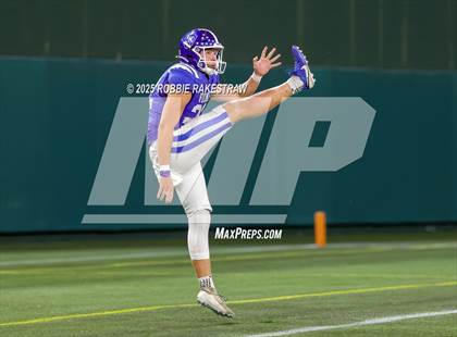 Thumbnail 2 in John Paul II vs. Nolan Catholic (Catholic Bowl) photogallery.