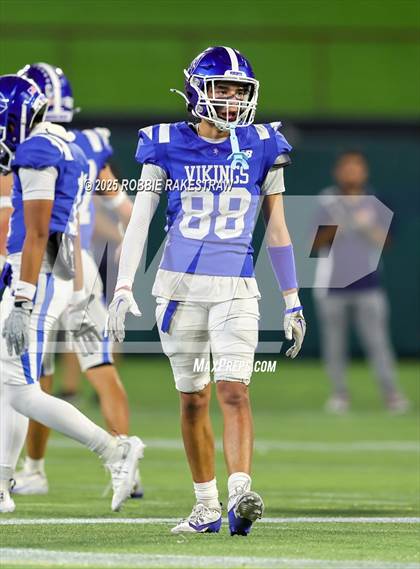 Thumbnail 3 in John Paul II vs. Nolan Catholic (Catholic Bowl) photogallery.