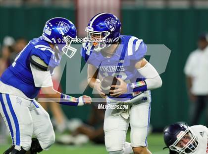 Thumbnail 1 in John Paul II vs. Nolan Catholic (Catholic Bowl) photogallery.