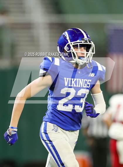 Thumbnail 3 in John Paul II vs. Nolan Catholic (Catholic Bowl) photogallery.