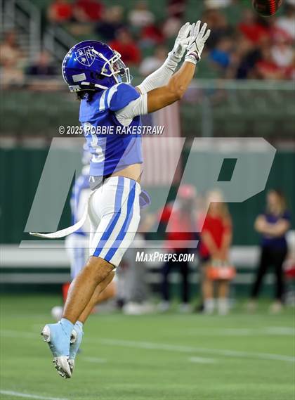 Thumbnail 2 in John Paul II vs. Nolan Catholic (Catholic Bowl) photogallery.