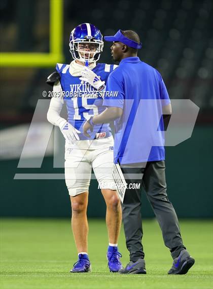 Thumbnail 1 in John Paul II vs. Nolan Catholic (Catholic Bowl) photogallery.