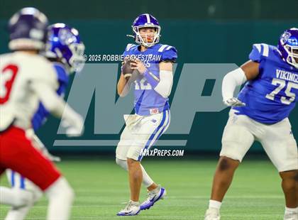 Thumbnail 1 in John Paul II vs. Nolan Catholic (Catholic Bowl) photogallery.