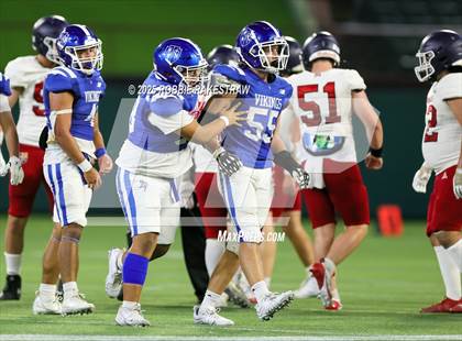 Thumbnail 1 in John Paul II vs. Nolan Catholic (Catholic Bowl) photogallery.
