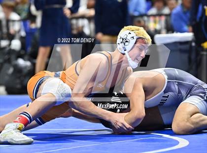 Thumbnail 3 in UIL State Championships - 5A 126lb Final photogallery.