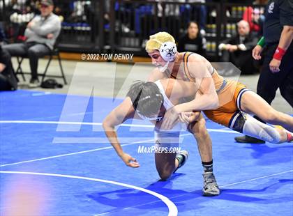 Thumbnail 3 in UIL State Championships - 5A 126lb Final photogallery.