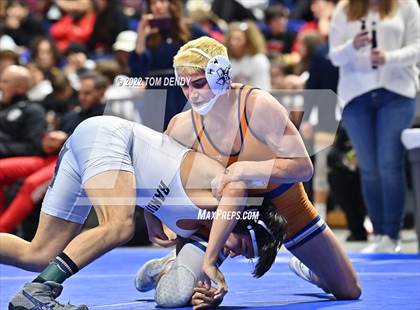 Thumbnail 3 in UIL State Championships - 5A 126lb Final photogallery.