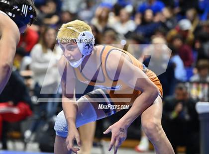 Thumbnail 2 in UIL State Championships - 5A 126lb Final photogallery.