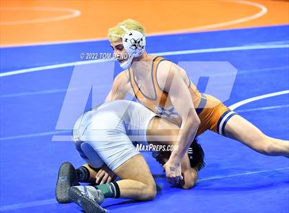 Thumbnail 2 in UIL State Championships - 5A 126lb Final photogallery.