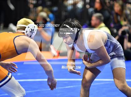 Thumbnail 2 in UIL State Championships - 5A 126lb Final photogallery.