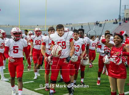 Thumbnail 2 in Katy Tigers vs Cibolo Steele (UIL 6A D2 Semifinal) photogallery.