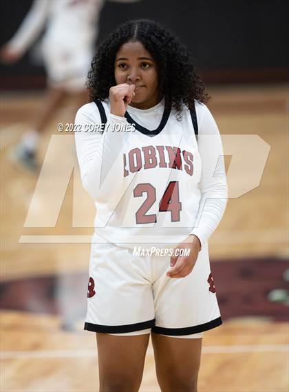 Thumbnail 3 in Greenbrier vs Warner Robins (GHSA 5A Elite 8 Playoff) photogallery.