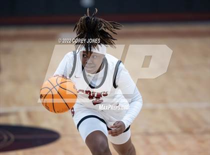 Thumbnail 1 in Greenbrier vs Warner Robins (GHSA 5A Elite 8 Playoff) photogallery.