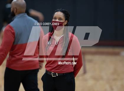 Thumbnail 1 in Greenbrier vs Warner Robins (GHSA 5A Elite 8 Playoff) photogallery.