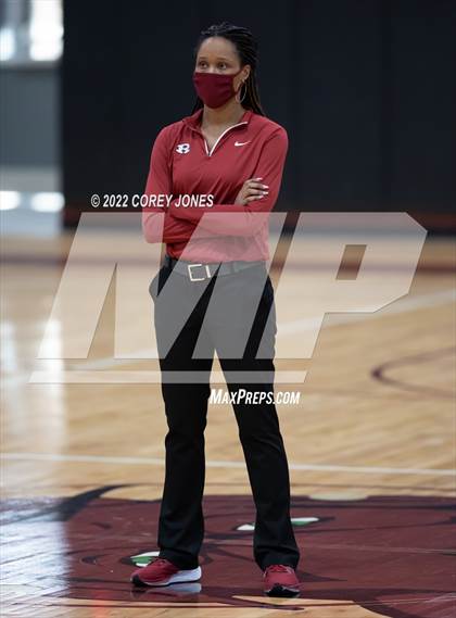 Thumbnail 1 in Greenbrier vs Warner Robins (GHSA 5A Elite 8 Playoff) photogallery.