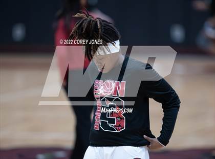 Thumbnail 3 in Greenbrier vs Warner Robins (GHSA 5A Elite 8 Playoff) photogallery.