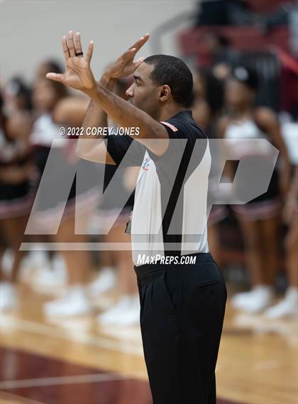 Thumbnail 1 in Greenbrier vs Warner Robins (GHSA 5A Elite 8 Playoff) photogallery.