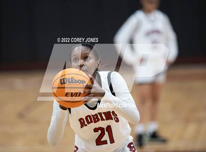 Thumbnail 1 in Greenbrier vs Warner Robins (GHSA 5A Elite 8 Playoff) photogallery.