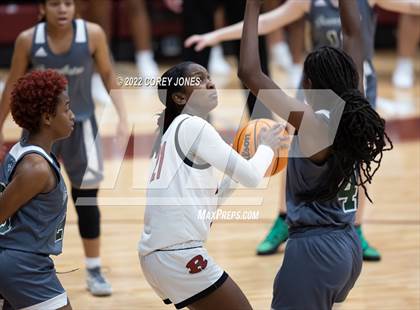 Thumbnail 3 in Greenbrier vs Warner Robins (GHSA 5A Elite 8 Playoff) photogallery.