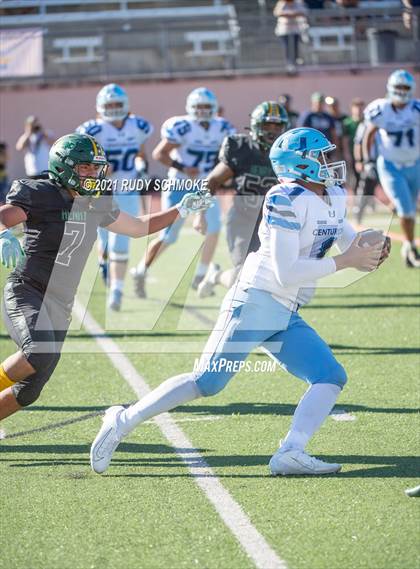 Thumbnail 2 in Patrick Henry vs. University City (CIF SDS Division 4 finals) photogallery.