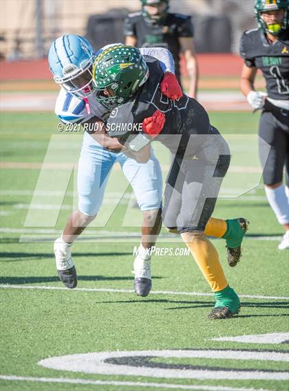 Thumbnail 3 in Patrick Henry vs. University City (CIF SDS Division 4 finals) photogallery.