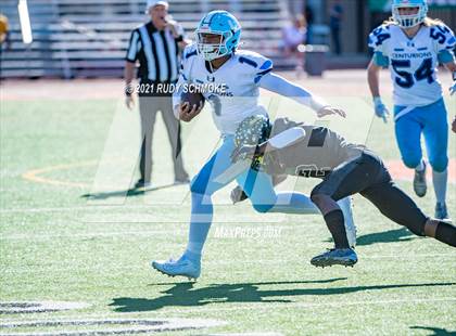 Thumbnail 2 in Patrick Henry vs. University City (CIF SDS Division 4 finals) photogallery.