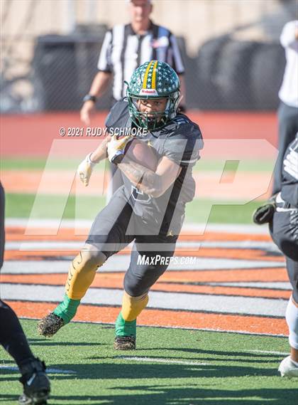 Thumbnail 3 in Patrick Henry vs. University City (CIF SDS Division 4 finals) photogallery.