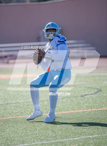 Thumbnail 2 in Patrick Henry vs. University City (CIF SDS Division 4 finals) photogallery.